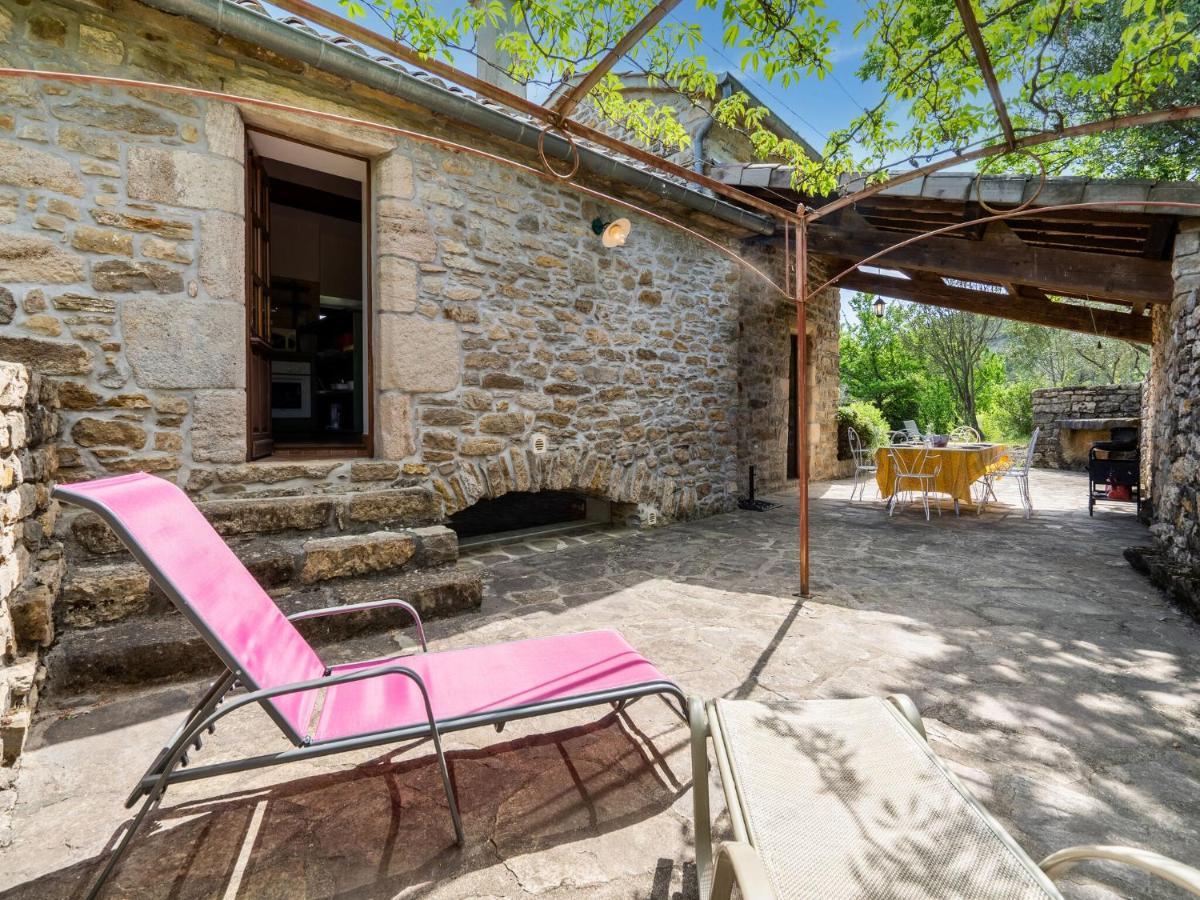 Classy Holiday Home In Les Vans With Pool Chambonas Kültér fotó