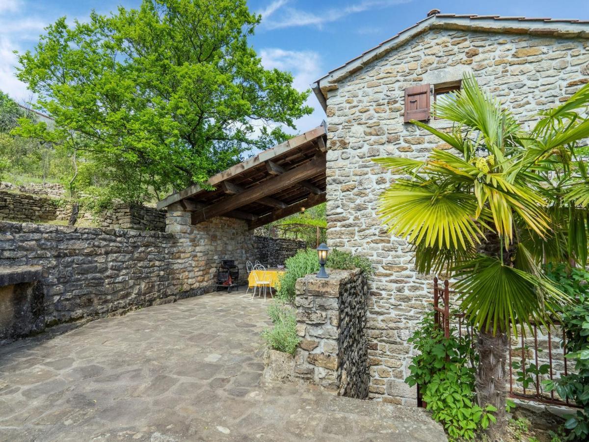 Classy Holiday Home In Les Vans With Pool Chambonas Kültér fotó