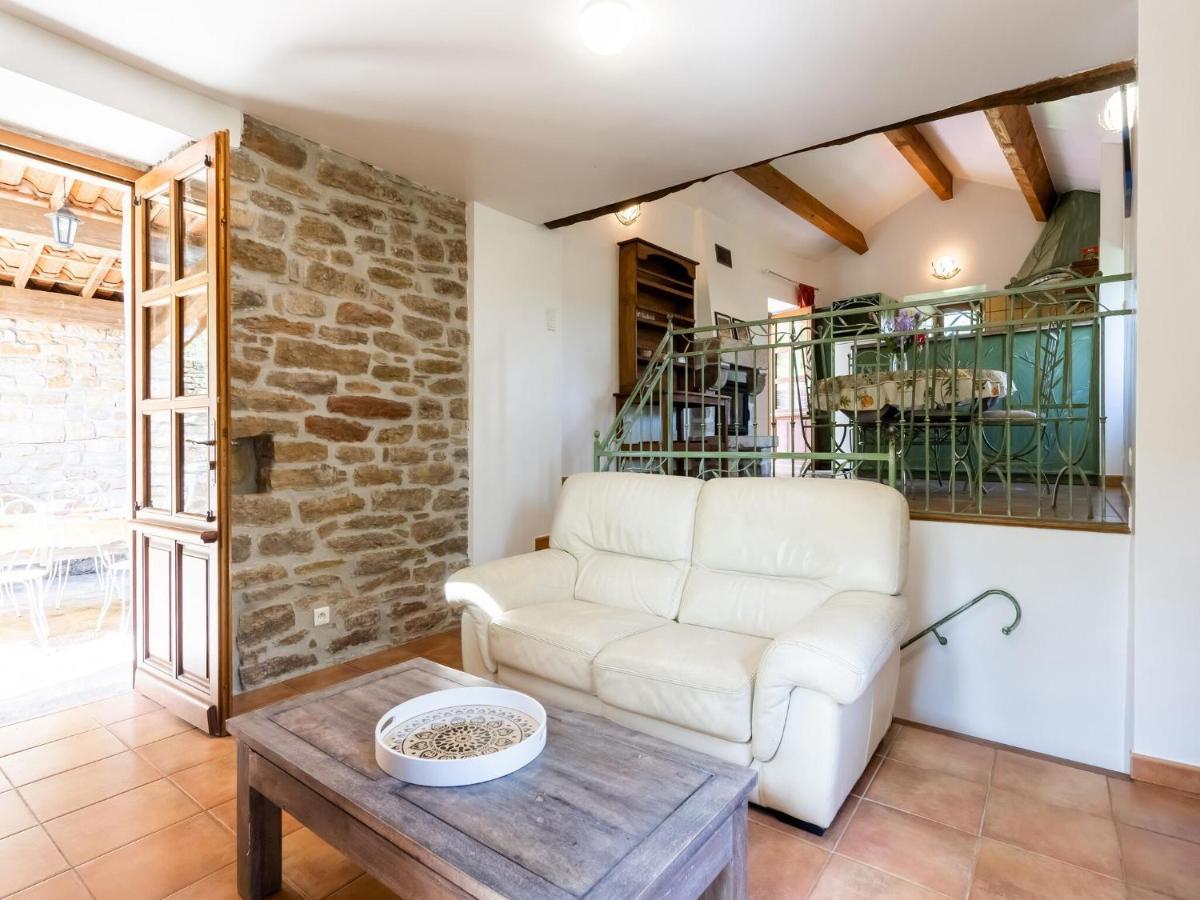 Classy Holiday Home In Les Vans With Pool Chambonas Kültér fotó