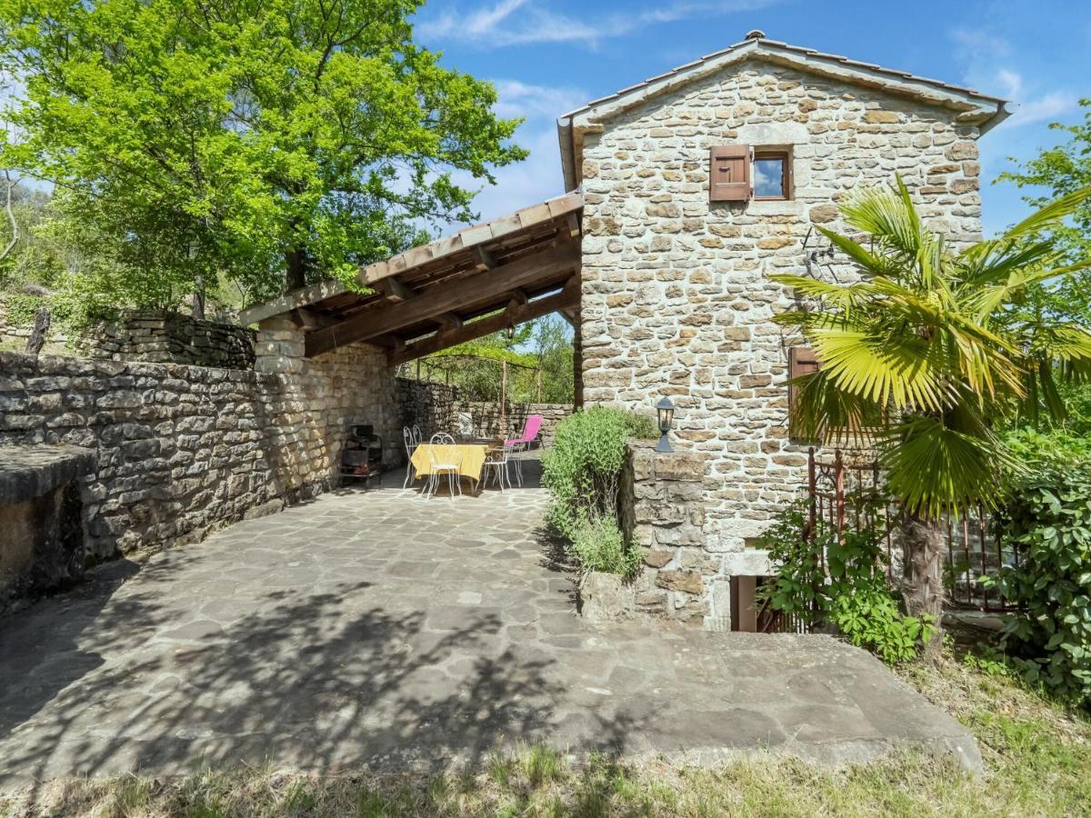 Classy Holiday Home In Les Vans With Pool Chambonas Kültér fotó
